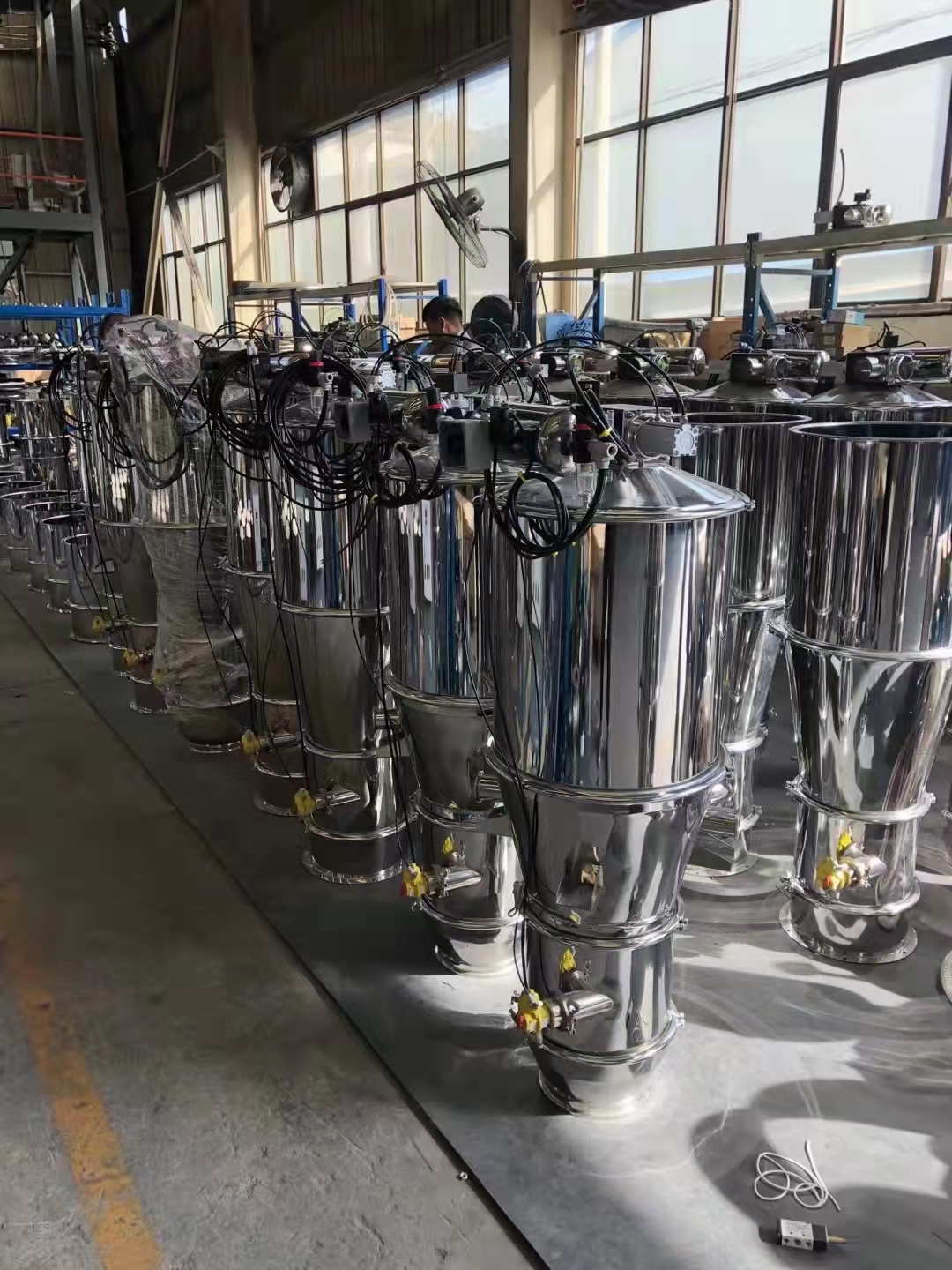 如何選擇真空上料機(jī)